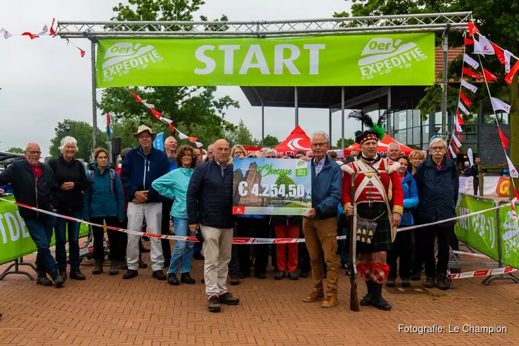 Volop indrukwekkende acts, goed wandelweer en prachtige routes tijdens derde editie Oer-IJ Expeditie