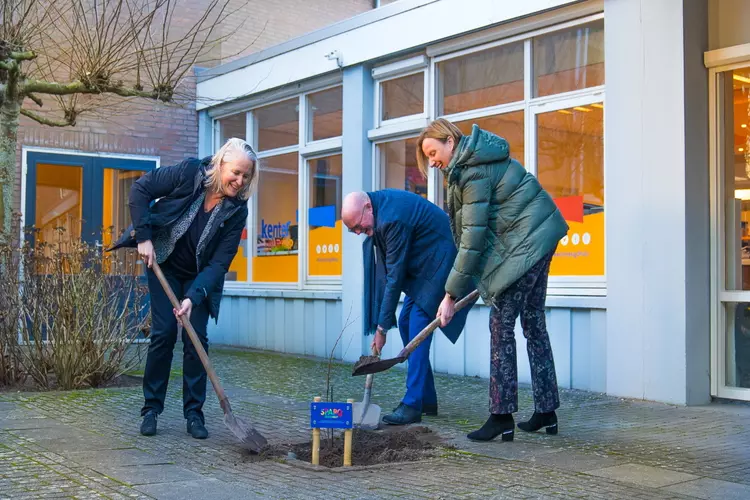 Sparq Jeugdhulp laat jeugdigen weer sprankelen De Hartekamp Groep, Kenter Jeugdhulp en Youz slaan de handen ineen