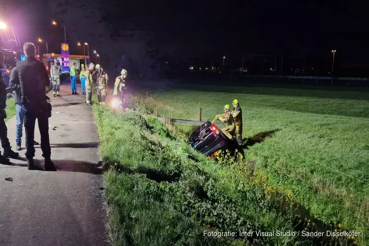 Auto in sloot aangetroffen langs N203 in Uitgeest