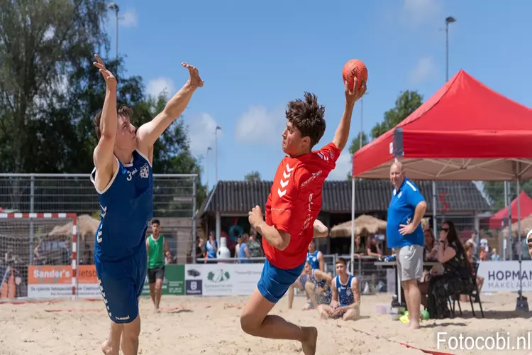 NK Beach Handball met 45 teams bij handbalvereniging DSS Heemskerk