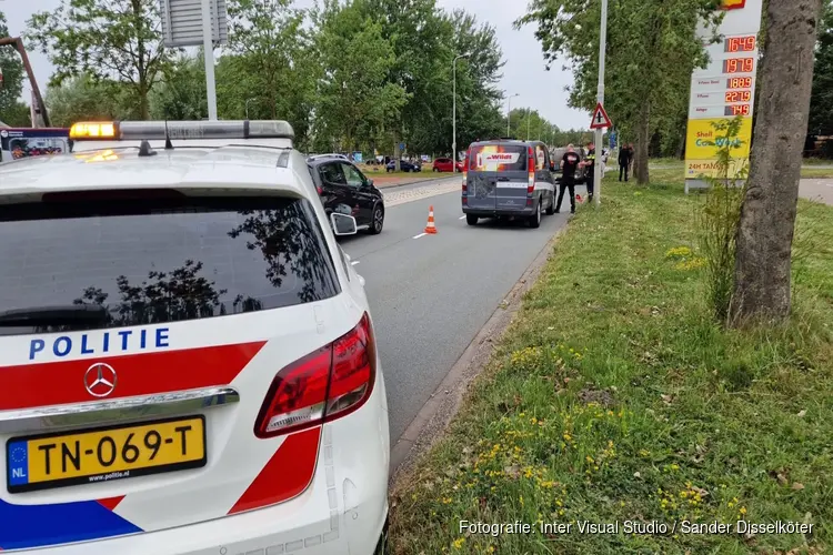 Kopstaartbotsing met drie voertuigen in Heemskerk