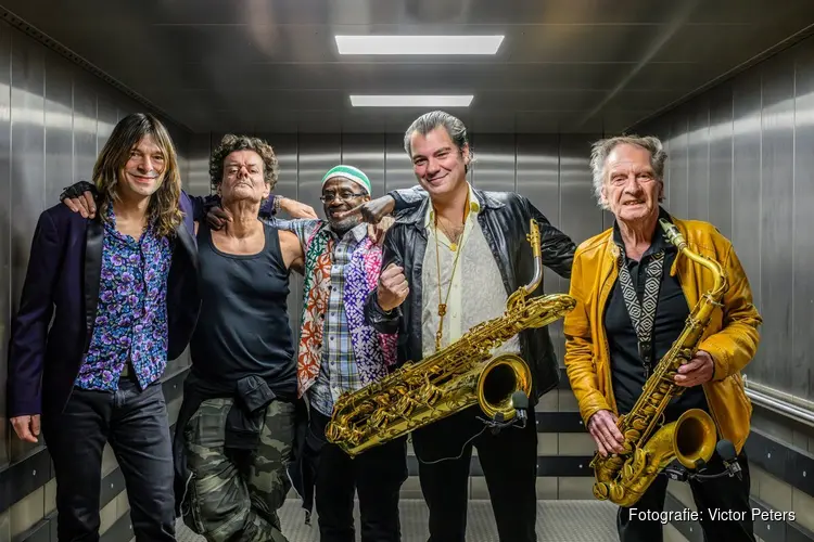 Paint Dry supports Hans Dulfer en krijgt masterclass van Dulfer-gitarist