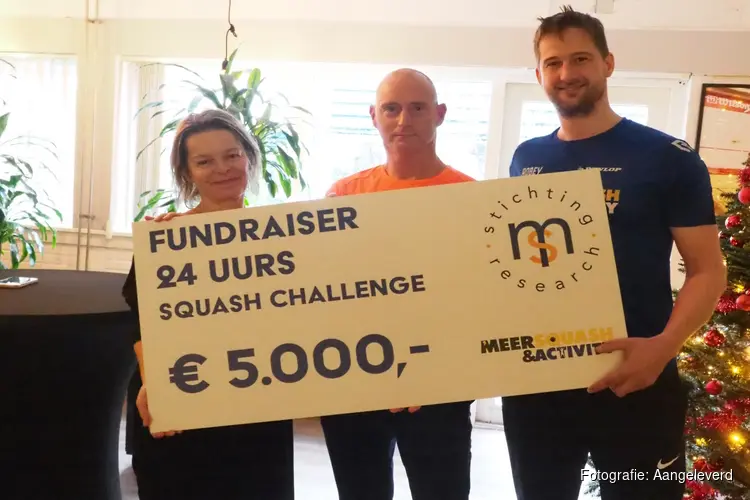 Squashers halen vijfduizend euro op voor Stichting MS Research